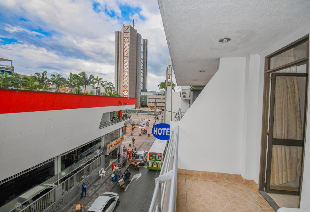 Hotel Toledo Plaza Armenia Kültér fotó