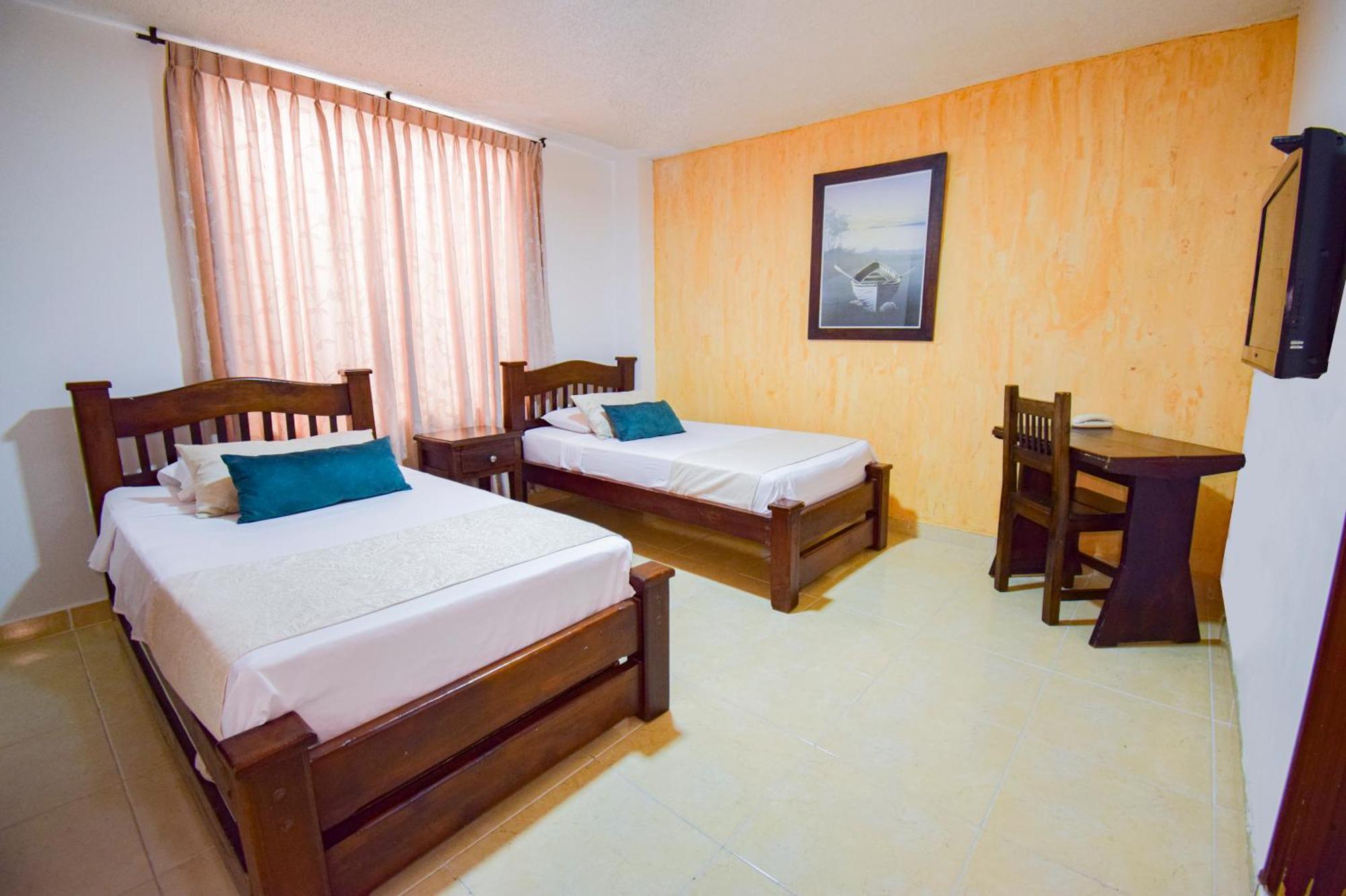 Hotel Toledo Plaza Armenia Kültér fotó