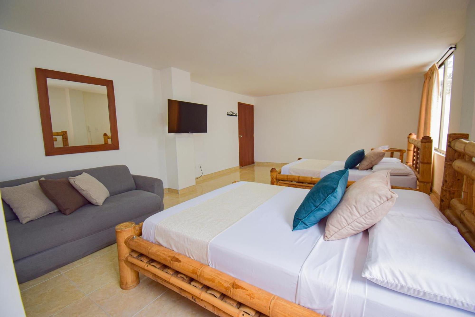 Hotel Toledo Plaza Armenia Kültér fotó