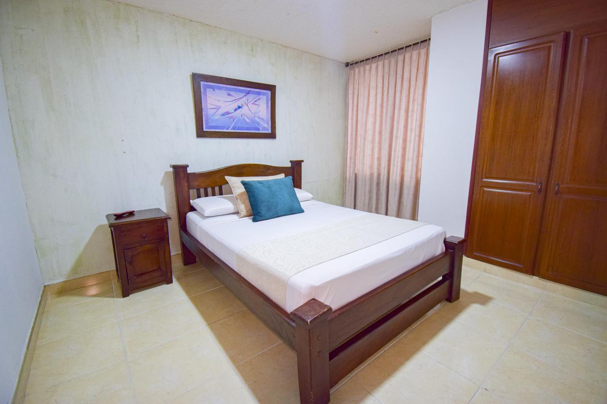 Hotel Toledo Plaza Armenia Kültér fotó