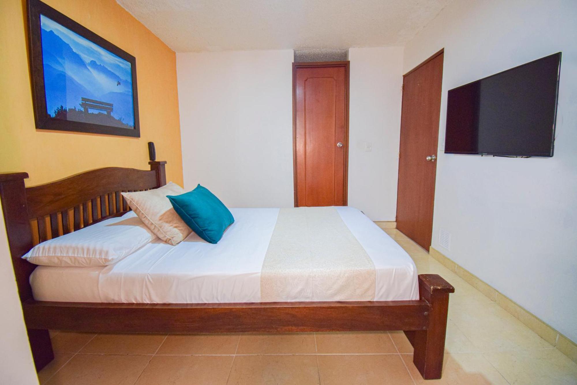 Hotel Toledo Plaza Armenia Kültér fotó
