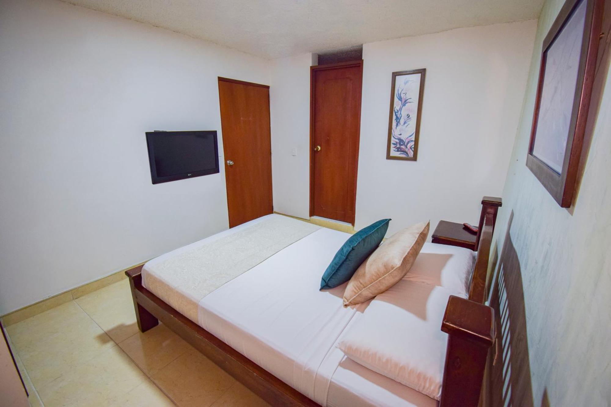 Hotel Toledo Plaza Armenia Kültér fotó