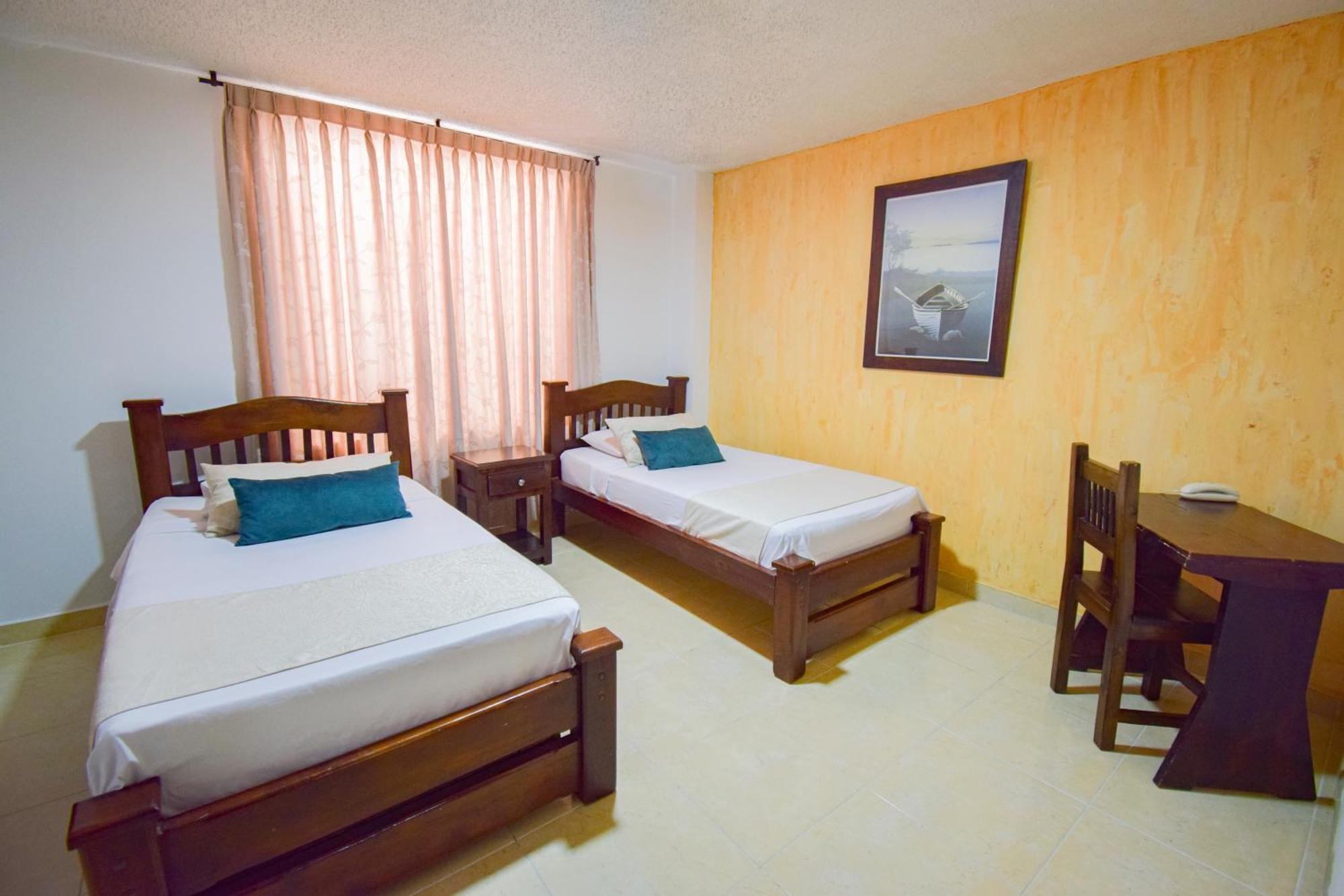 Hotel Toledo Plaza Armenia Kültér fotó