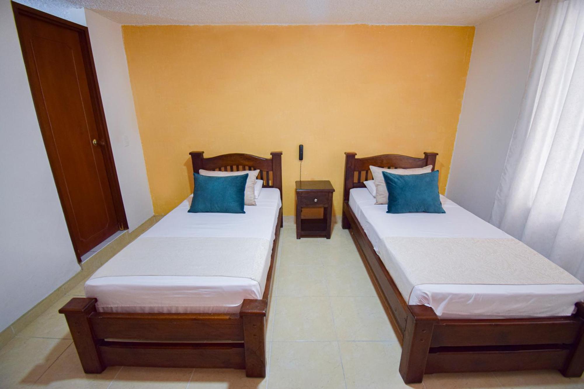 Hotel Toledo Plaza Armenia Kültér fotó