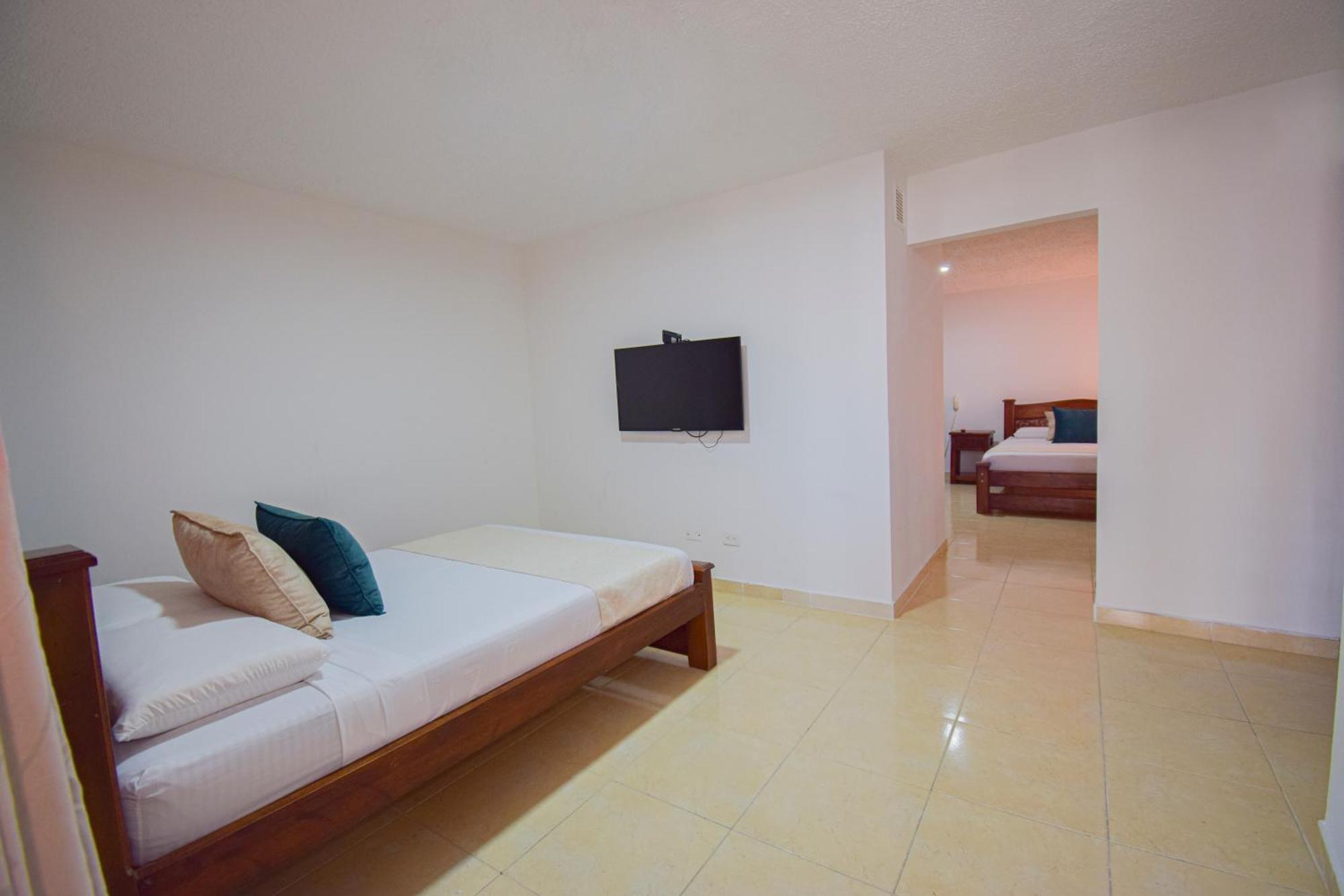 Hotel Toledo Plaza Armenia Kültér fotó