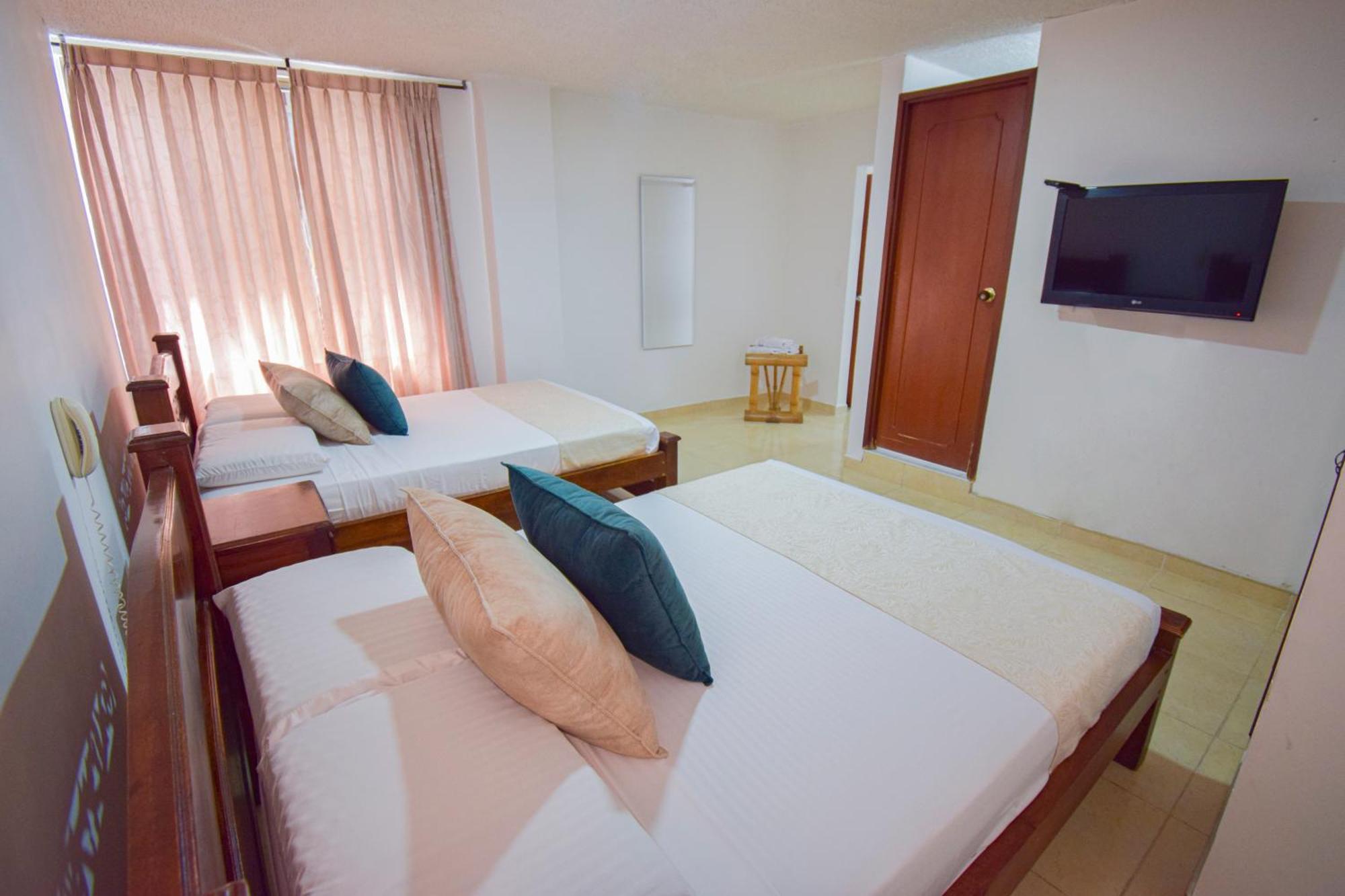 Hotel Toledo Plaza Armenia Kültér fotó