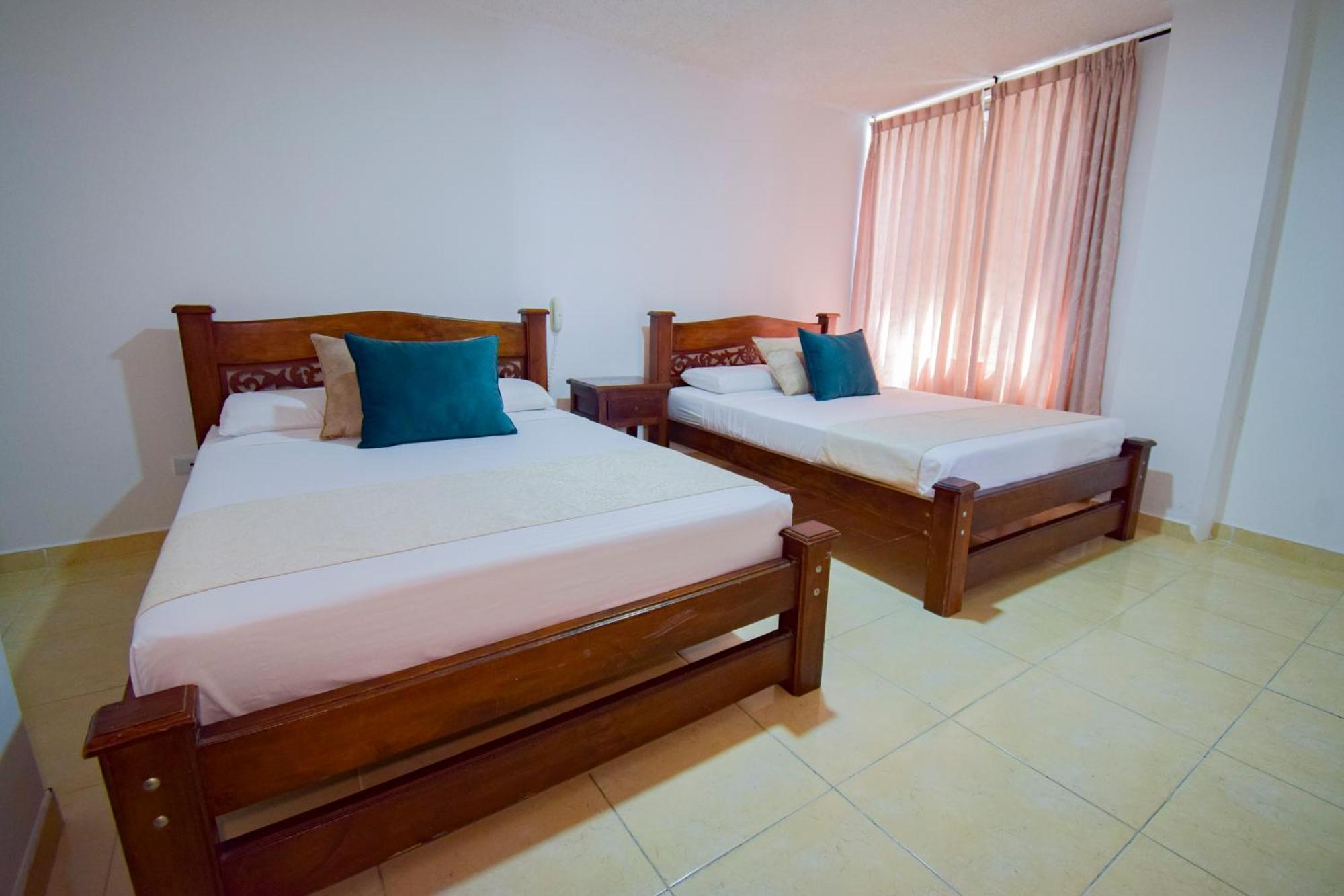 Hotel Toledo Plaza Armenia Kültér fotó