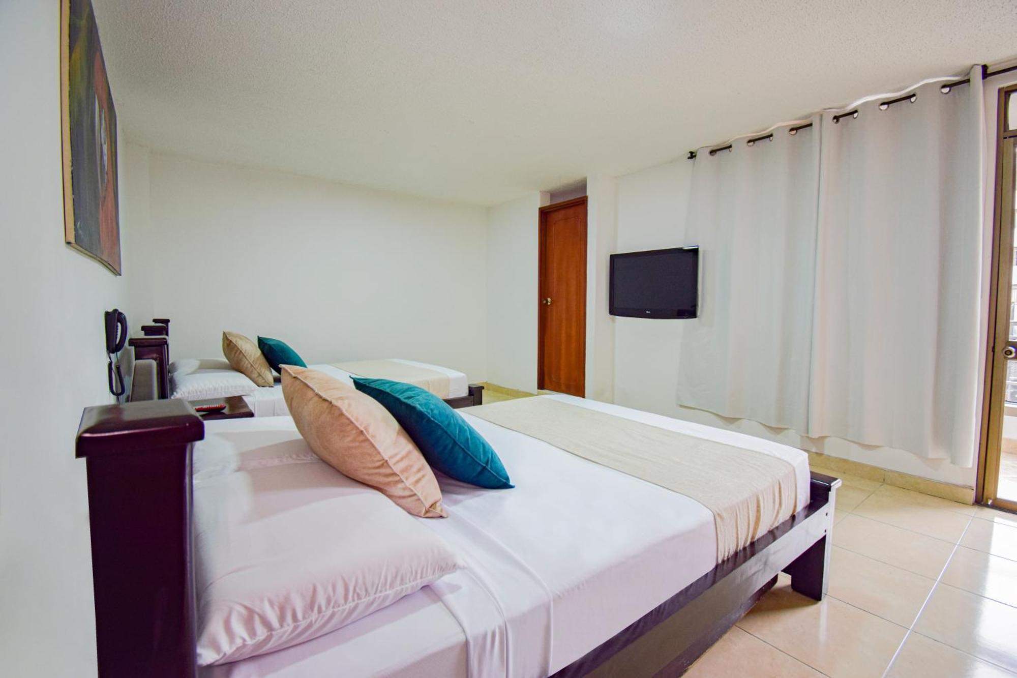 Hotel Toledo Plaza Armenia Kültér fotó