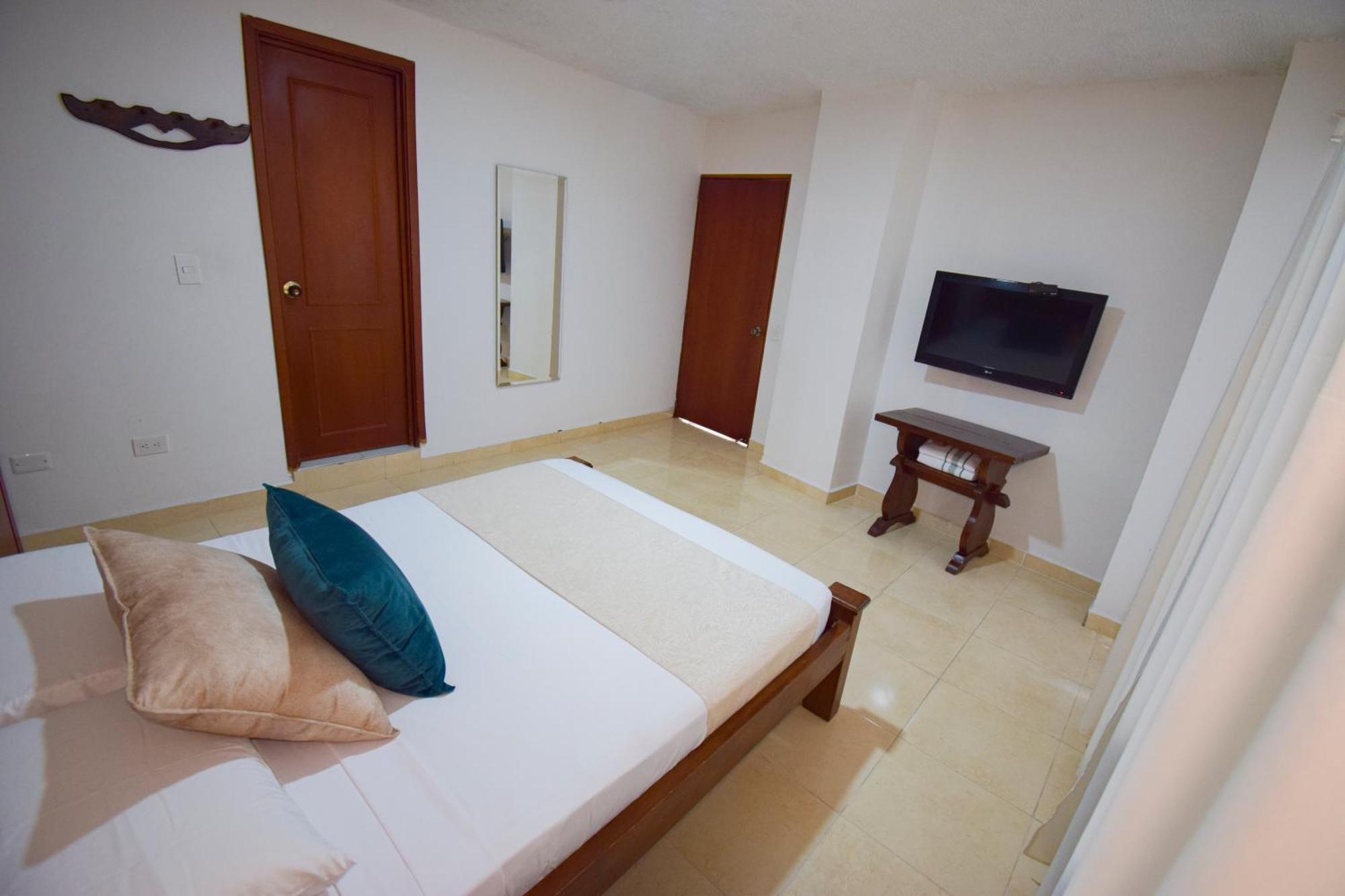 Hotel Toledo Plaza Armenia Kültér fotó